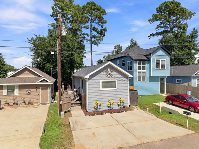 16714 E Forrestal, Montgomery, TX 77316