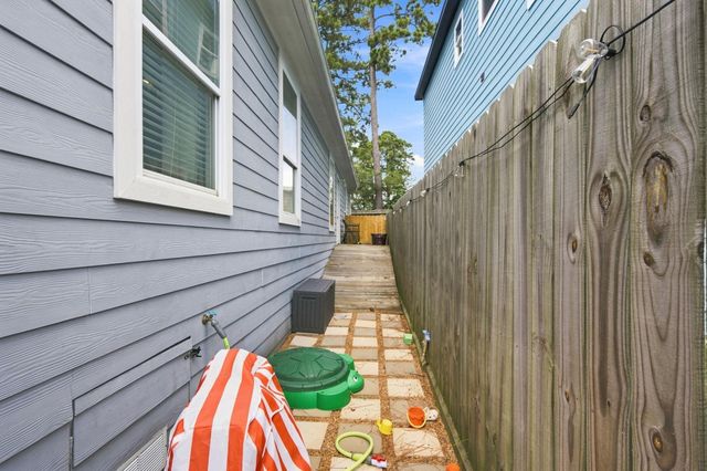 16714 E Forrestal, Montgomery, TX 77316
