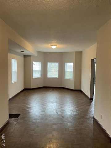 2321 Shirley Avenue, Jennings, MO 63136