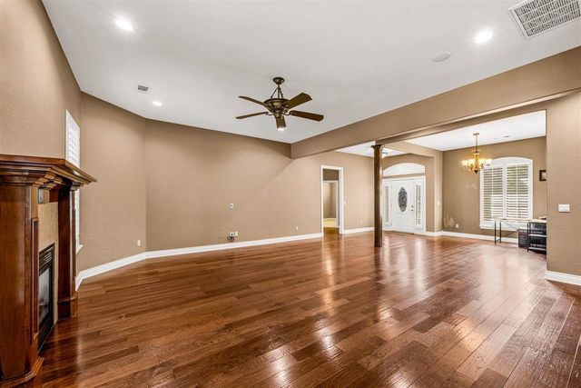 409 NW 76th St, Lawton, OK 73505