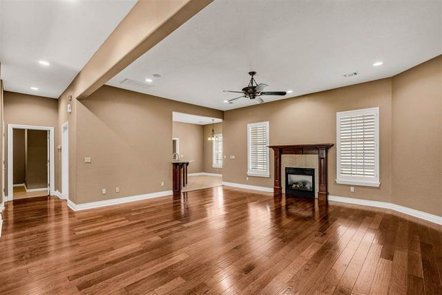 409 NW 76th St, Lawton, OK 73505