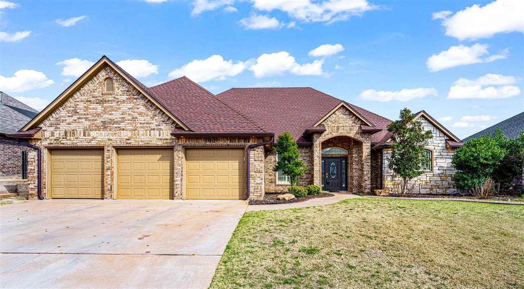 409 NW 76th St, Lawton, OK 73505