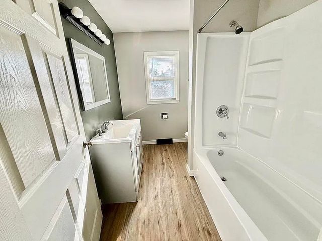 242 River Forest Road, Evansdale, IA 50707