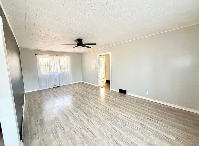 242 River Forest Road, Evansdale, IA 50707