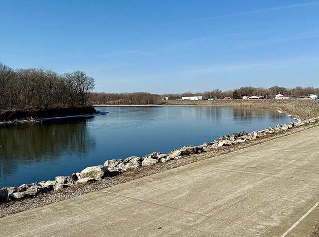 242 River Forest Road, Evansdale, IA 50707