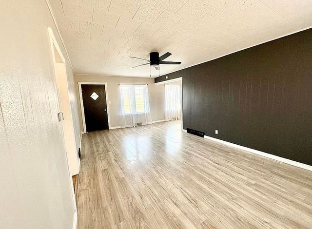 242 River Forest Road, Evansdale, IA 50707