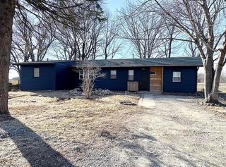 242 River Forest Road, Evansdale, IA 50707