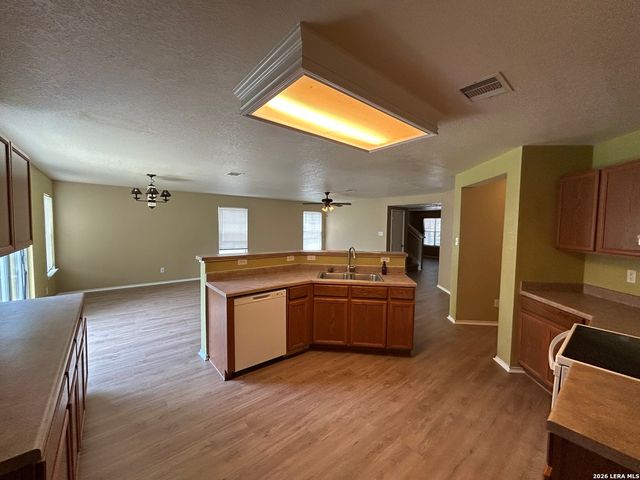 113 LONGHORN WAY, Cibolo, TX 78108