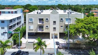 3201 W Flagler St 209, Miami, FL 33135