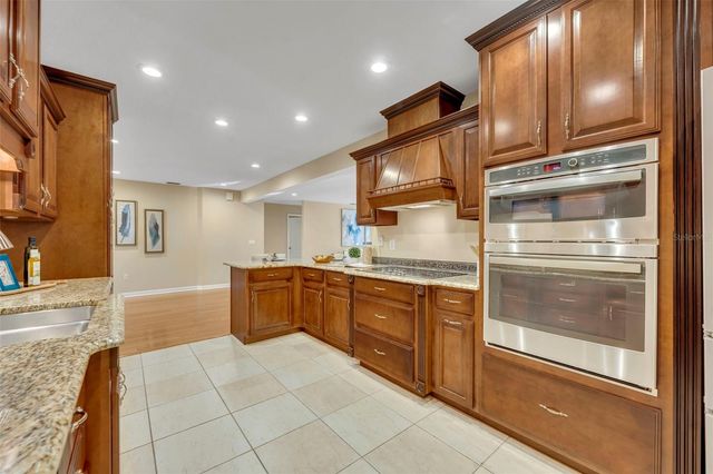 2433 DUQUESNE AVENUE, Apopka, FL 32712