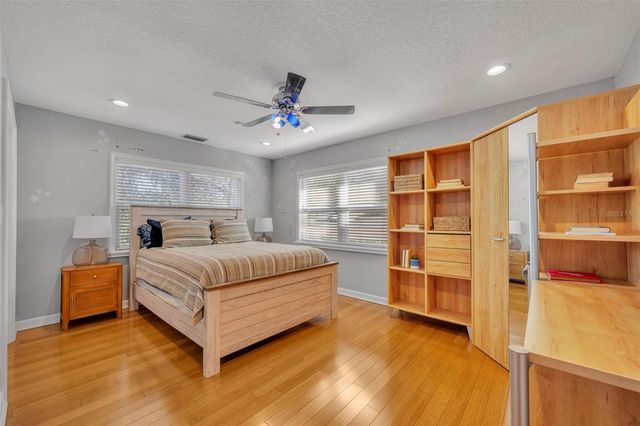 2433 DUQUESNE AVENUE, Apopka, FL 32712