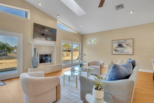 2433 DUQUESNE AVENUE, Apopka, FL 32712