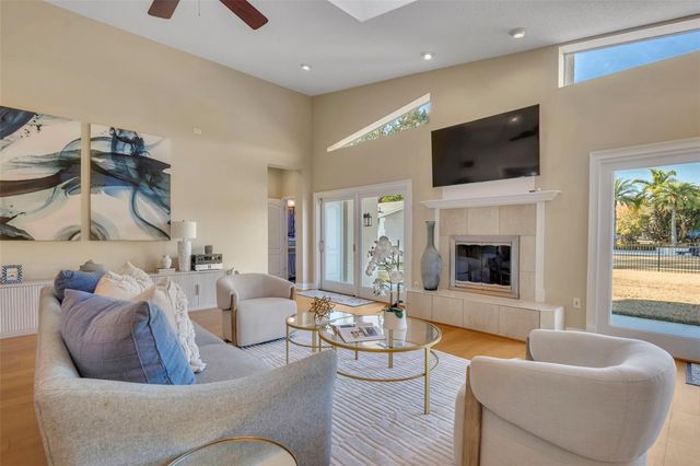 2433 DUQUESNE AVENUE, Apopka, FL 32712