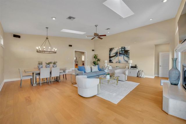 2433 DUQUESNE AVENUE, Apopka, FL 32712