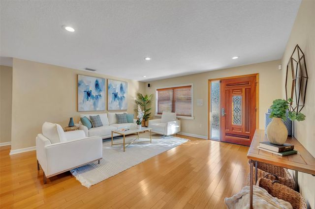 2433 DUQUESNE AVENUE, Apopka, FL 32712