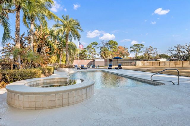 2433 DUQUESNE AVENUE, Apopka, FL 32712