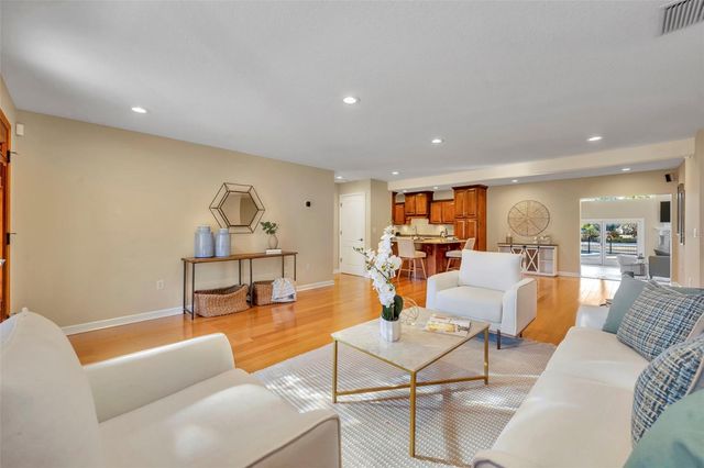 2433 DUQUESNE AVENUE, Apopka, FL 32712