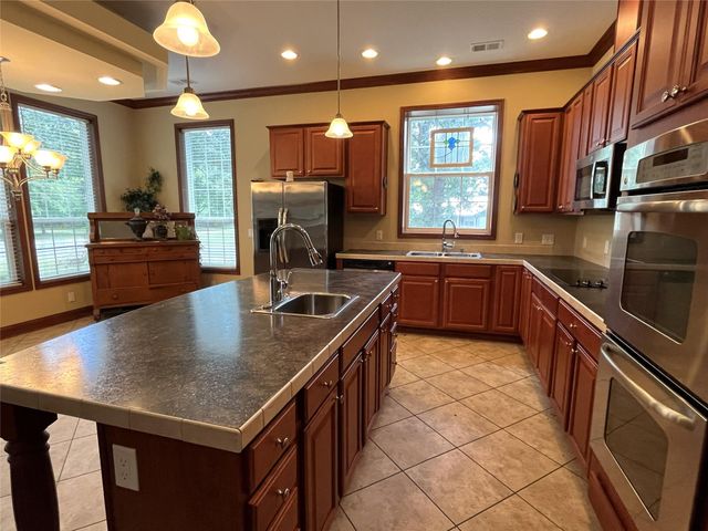 19989 Post Oak Loop, Thornton, TX 76687