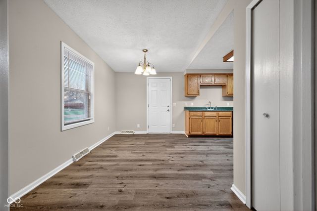 9254 E 39th Place, Indianapolis, IN 46235