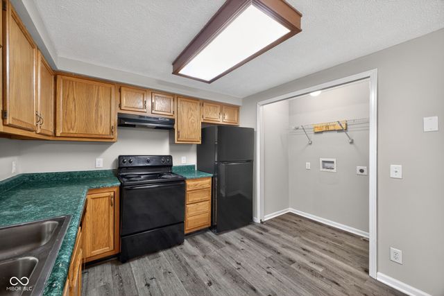 9254 E 39th Place, Indianapolis, IN 46235