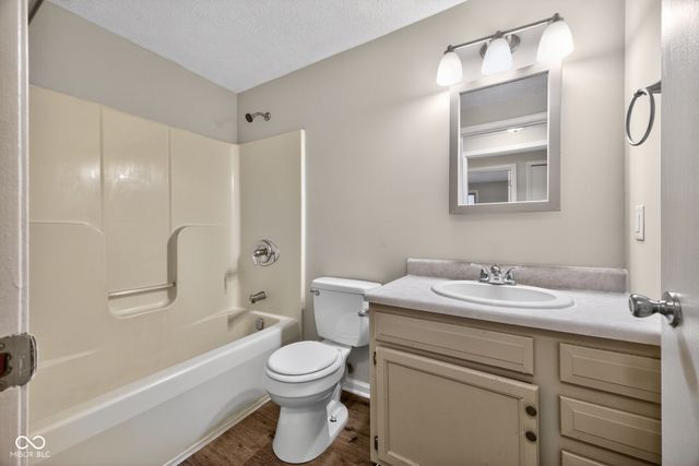 9254 E 39th Place, Indianapolis, IN 46235