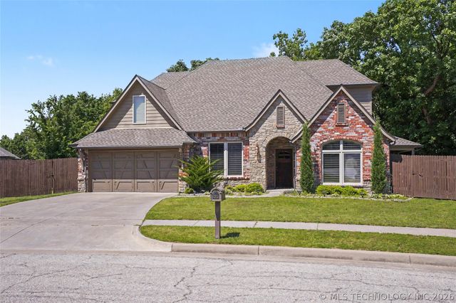 3426 W Edgewater Place, Broken Arrow, OK 74012