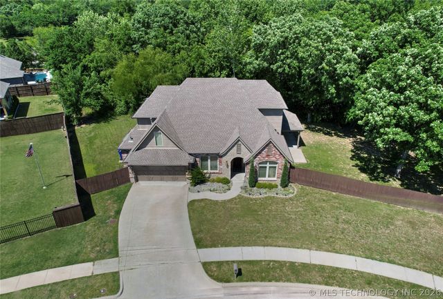 3426 W Edgewater Place, Broken Arrow, OK 74012