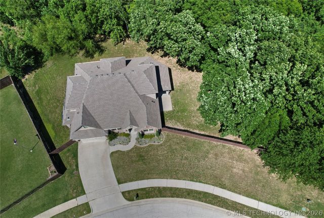 3426 W Edgewater Place, Broken Arrow, OK 74012