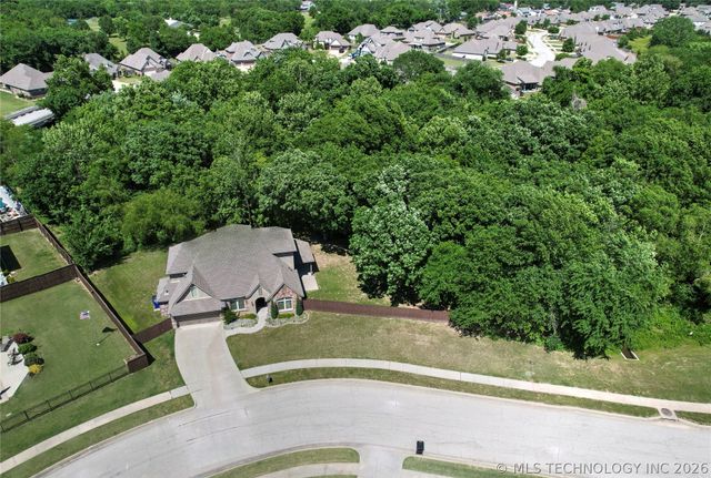 3426 W Edgewater Place, Broken Arrow, OK 74012