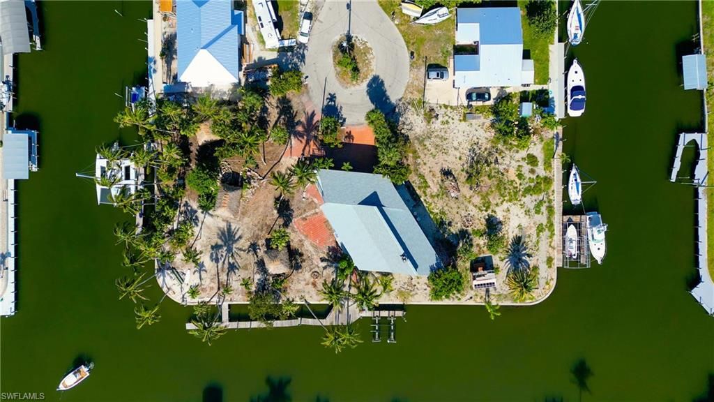 3554 Emerald AVE, ST. JAMES CITY, FL 33956 — photo 2