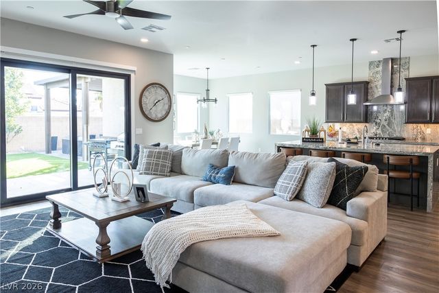 7433 Deschutes Circle, Las Vegas, NV 89129