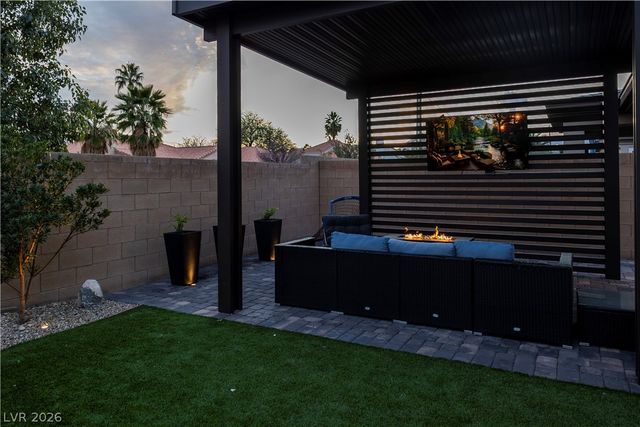 7433 Deschutes Circle, Las Vegas, NV 89129