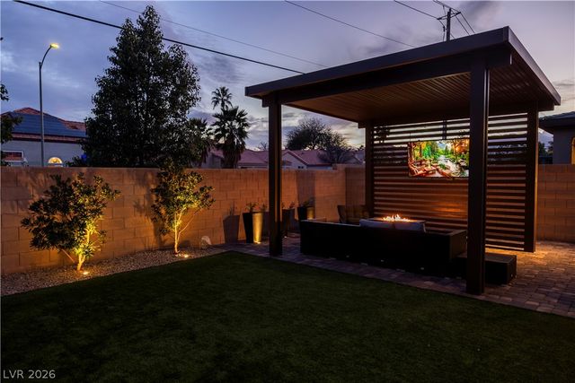 7433 Deschutes Circle, Las Vegas, NV 89129