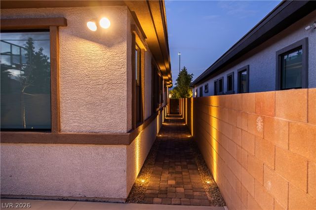 7433 Deschutes Circle, Las Vegas, NV 89129