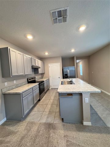 2531 AVALON PARK BOULEVARD, Tavares, FL 32778