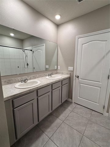 2531 AVALON PARK BOULEVARD, Tavares, FL 32778