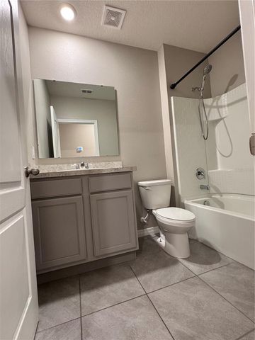 2531 AVALON PARK BOULEVARD, Tavares, FL 32778