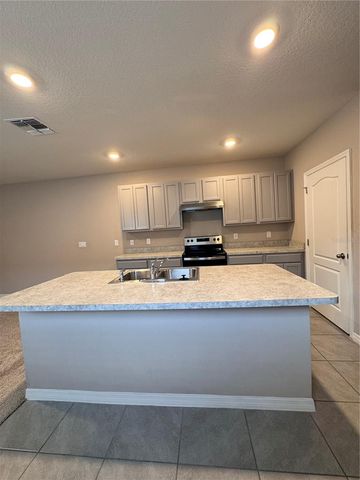 2531 AVALON PARK BOULEVARD, Tavares, FL 32778