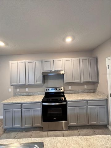 2531 AVALON PARK BOULEVARD, Tavares, FL 32778