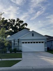 2531 AVALON PARK BOULEVARD, Tavares, FL 32778