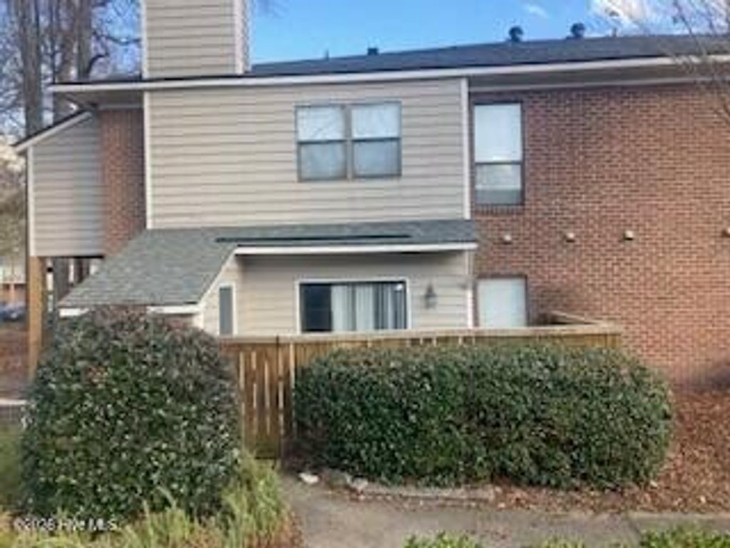 412 Hidden Branches Close, Winterville, NC 28590