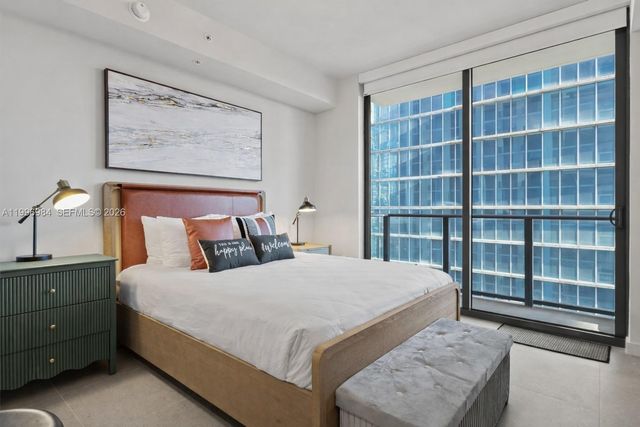 11 NE 6th Street 2102, Miami, FL 33132