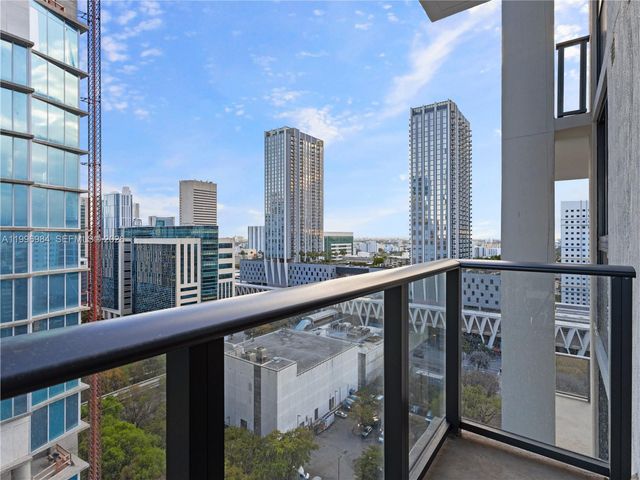 11 NE 6th Street 2102, Miami, FL 33132