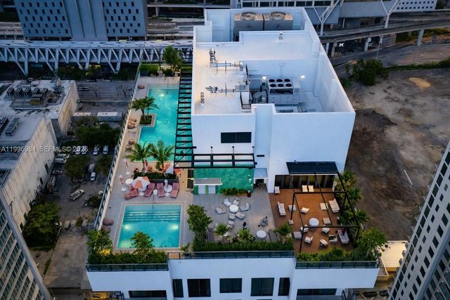 11 NE 6th Street 2102, Miami, FL 33132