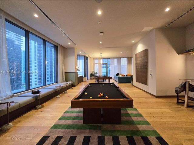 11 NE 6th Street 2102, Miami, FL 33132
