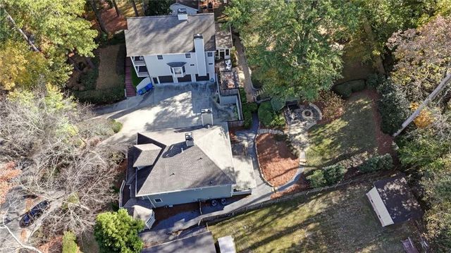 2588 Defoors Ferry NW Road, Atlanta, GA 30318