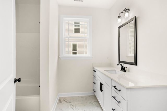 5027 Salient Dr, Spring Hill, TN 37174