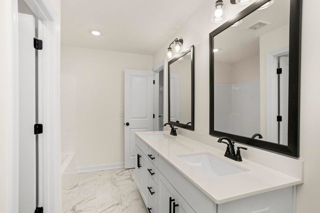 5027 Salient Dr, Spring Hill, TN 37174