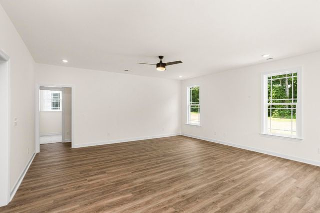 5027 Salient Dr, Spring Hill, TN 37174