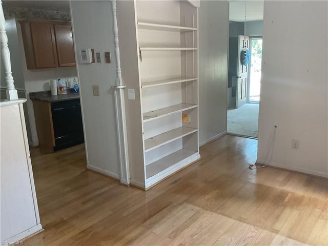 2 Pyracantha Court, Greensboro, NC 27405